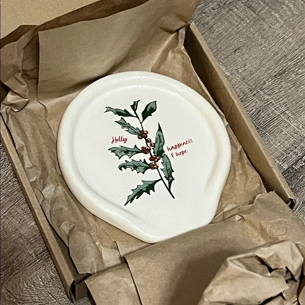 Uncommon Goods Birth Month Of December Holly Leaf Ceramic Spoon Rest 🎂🆕🎂